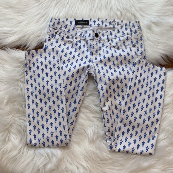 J. Crew Cropped Matchstick Jean in Thistle Print - Picture 4 of 7